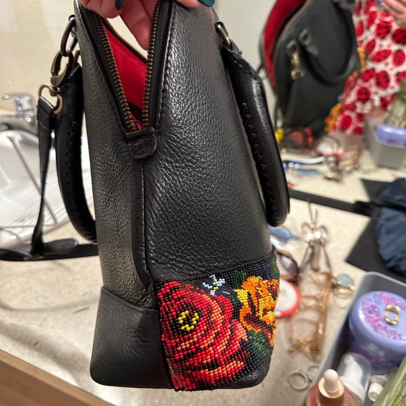 Custom leather purse with beading - Picture 7 of 9